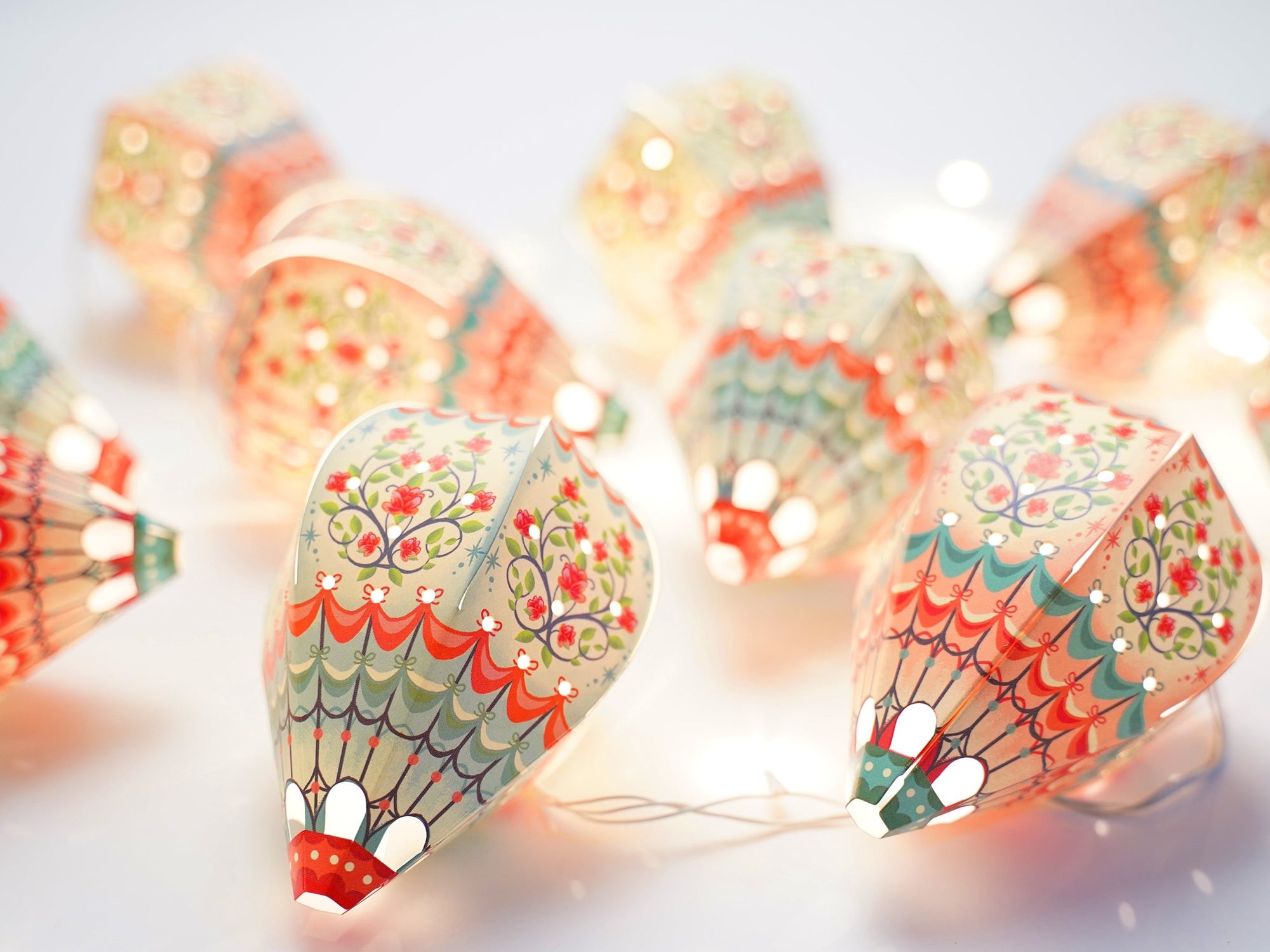 Set of 10 Mini Hot Air Balloon Lamp Shades with Fairy Lights