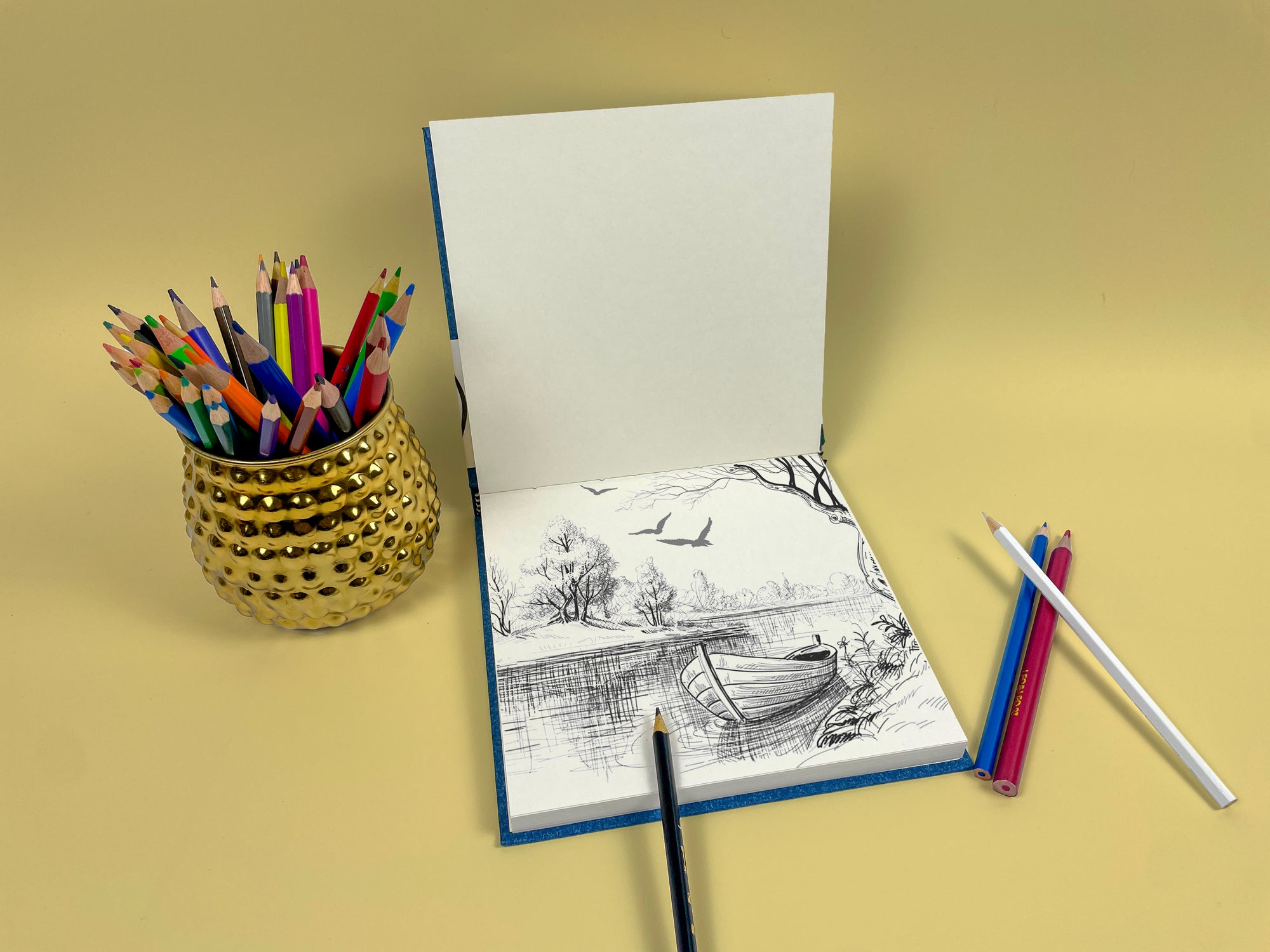 Kiyome SOZO Sketch'e Sketchbook | 140 GSM | Square Paper | Hardbound